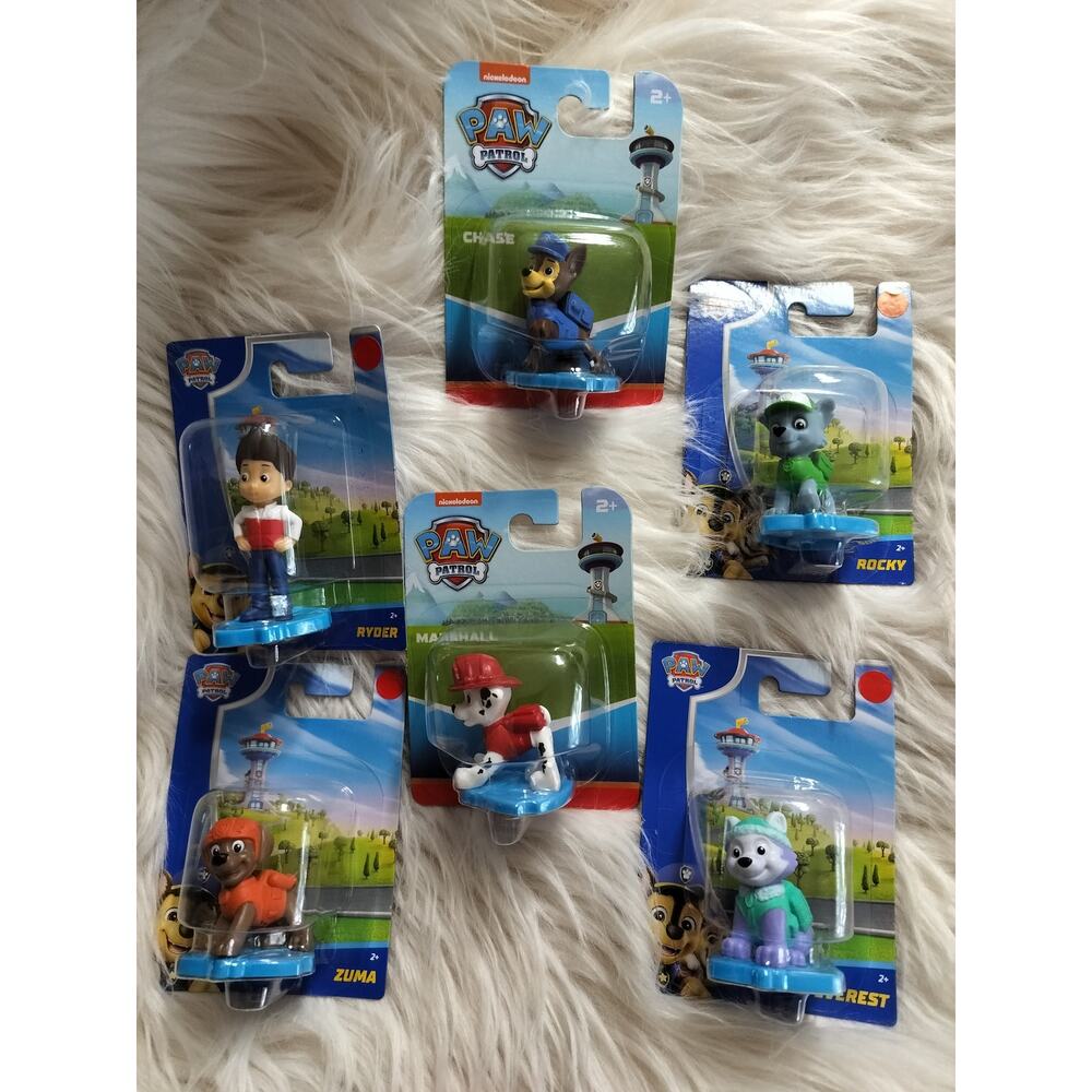 Spin Master Set of 6 Paw Patrol Mini Figures Everest,Rocky,Chase, Marshall,Zuma